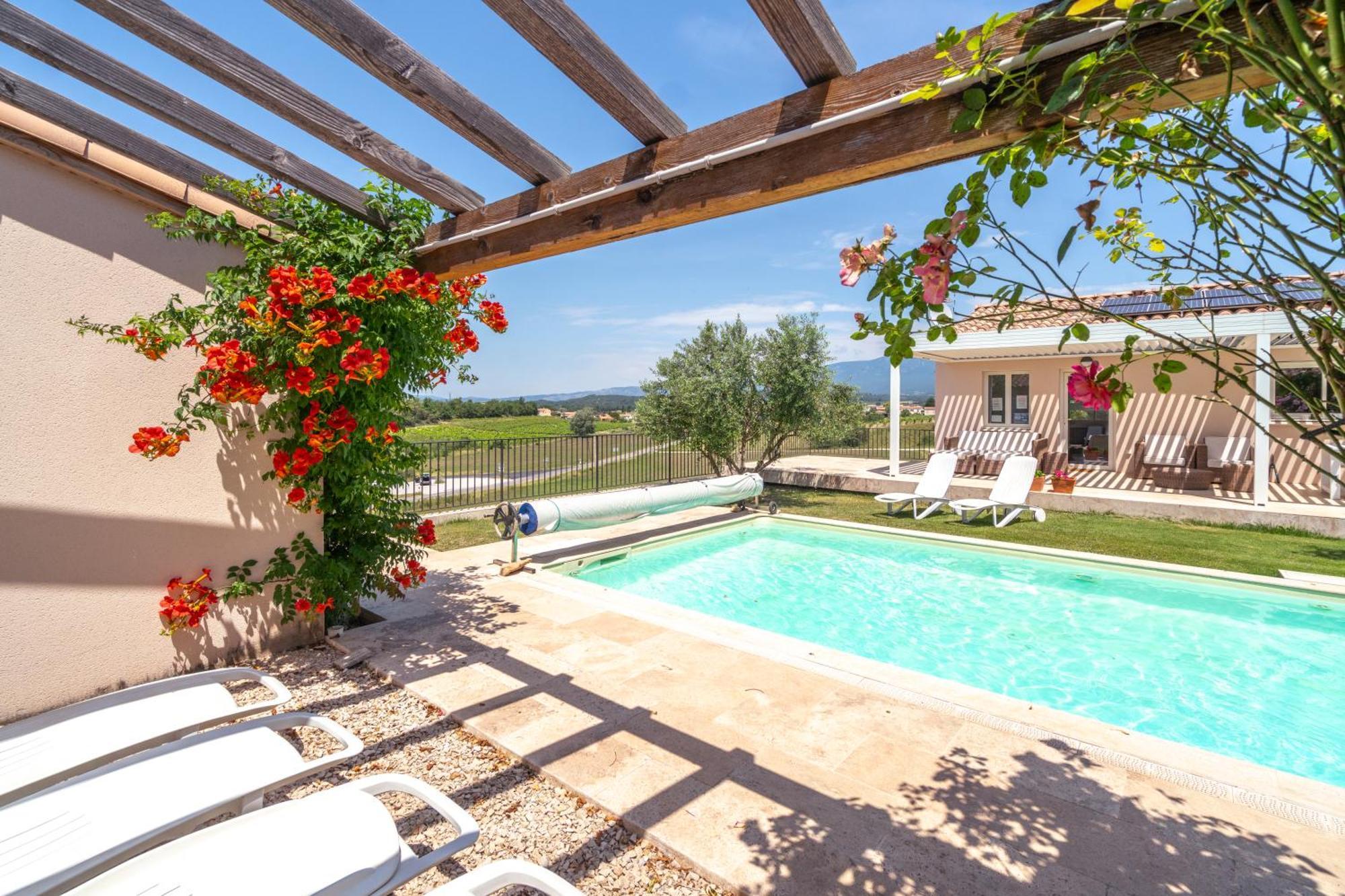 Villa Les Terrasses De Cascavelle Blauvac Esterno foto